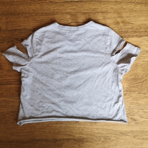 F21 Grey Cropped Eagle Graphic Short Sleeve Shirt Medium - Picture 2 of 4